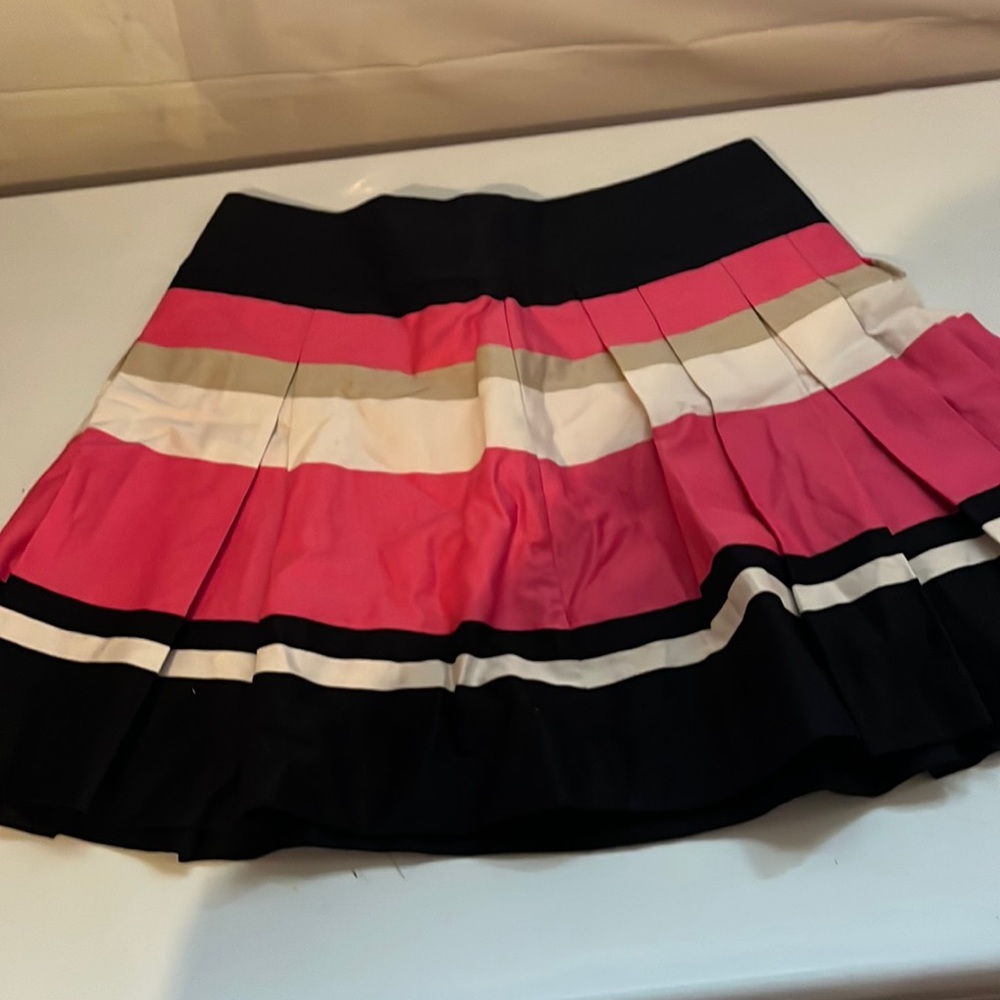 2000s Pleated Skirt, size 8.